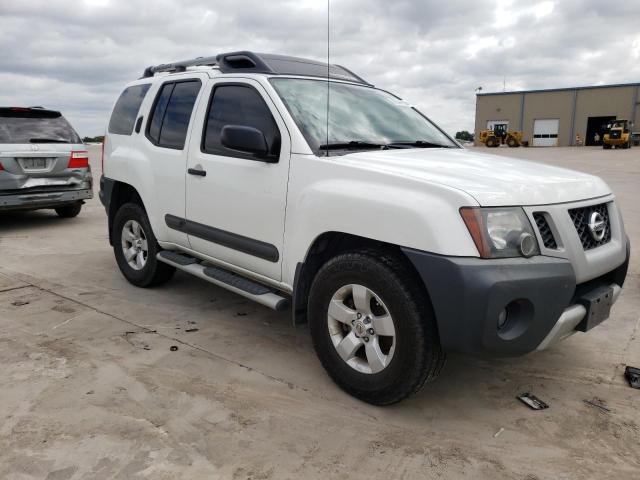 5N1AN0NW8DN824898 - 2013 NISSAN XTERRA X WHITE photo 4