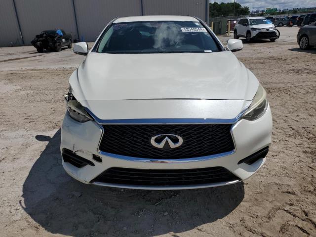 SJKCH5CP6JA048557 - 2018 INFINITI QX30 BASE 白色 照片 5