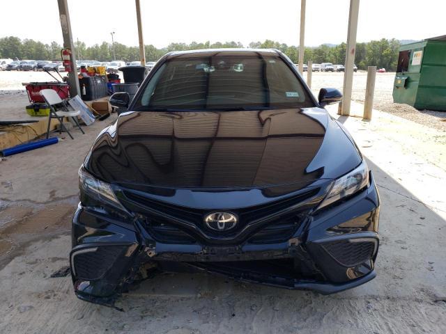 4T1G11AK4PU735211 - 2023 TOYOTA CAMRY SE NIGHT SHADE BLACK photo 5