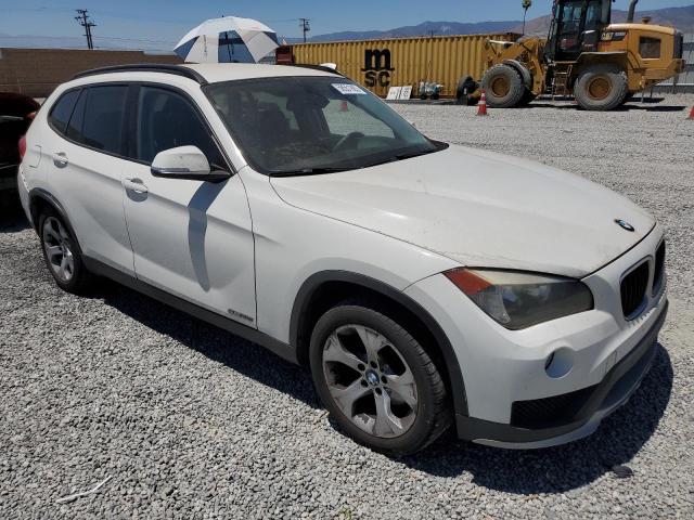 WBAVM1C59FV318716 - 2015 BMW X1 SDRIVE28I WHITE photo 4