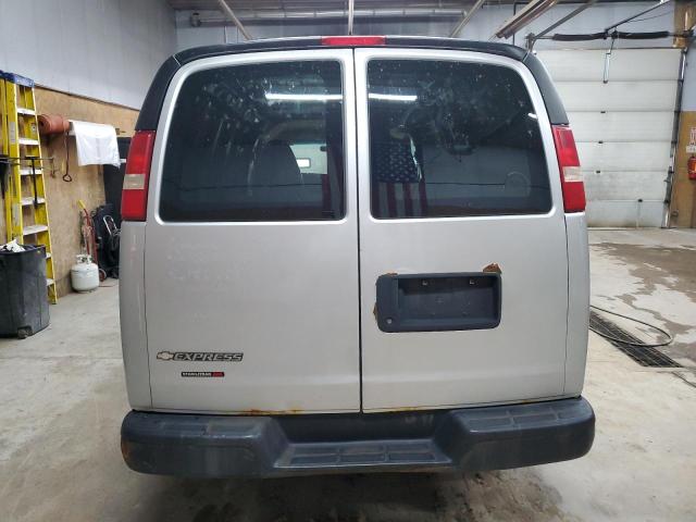 1GCSHAF45B1133867 - 2011 CHEVROLET EXPRESS G1 灰色 照片 6