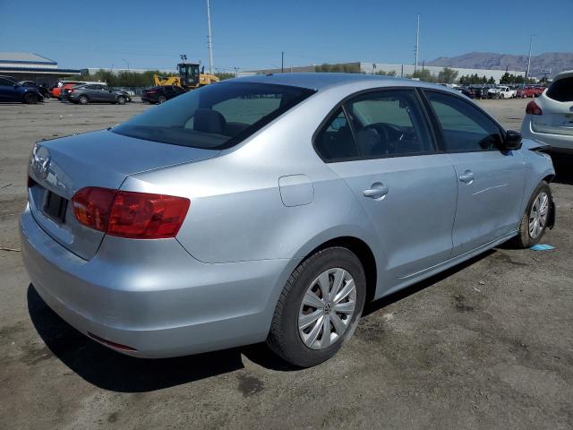 3VW2K7AJXDM290685 - 2013 VOLKSWAGEN JETTA BASE Silber Foto 3