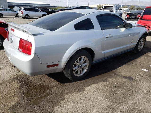 1ZVFT80N065246471 - 2006 FORD MUSTANG SILVER photo 3