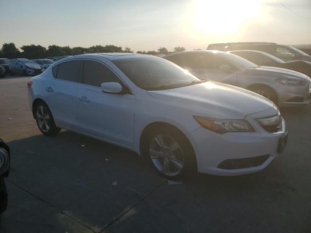 19VDE1F74DE018889 - 2013 ACURA ILX 20 TECH WHITE photo 4