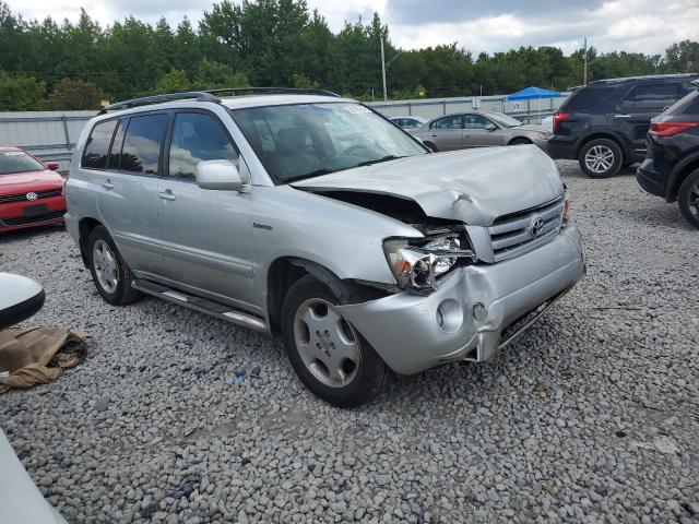 JTEDP21A540041368 - 2004 TOYOTA HIGHLANDER BASE SILVER photo 4