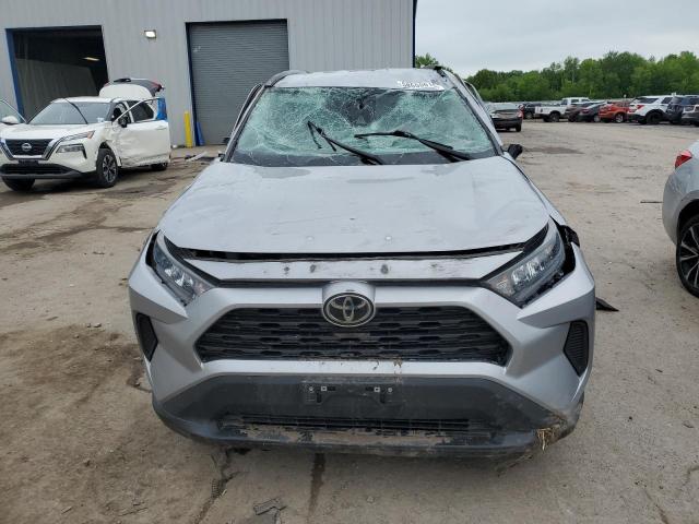 2T3B1RFV3MC224329 - 2021 TOYOTA RAV4 LE SILVER photo 5