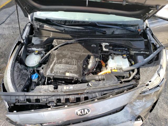 KNDCB3LC9H5048285 - 2017 KIA NIRO FE GRAY photo 11