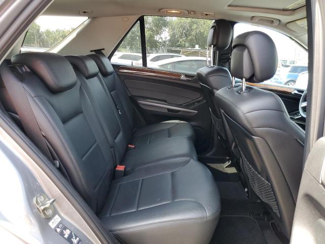 4JGBB8GB0BA627024 - 2011 MERCEDES-BENZ ML 350 4MATIC GRAY photo 11