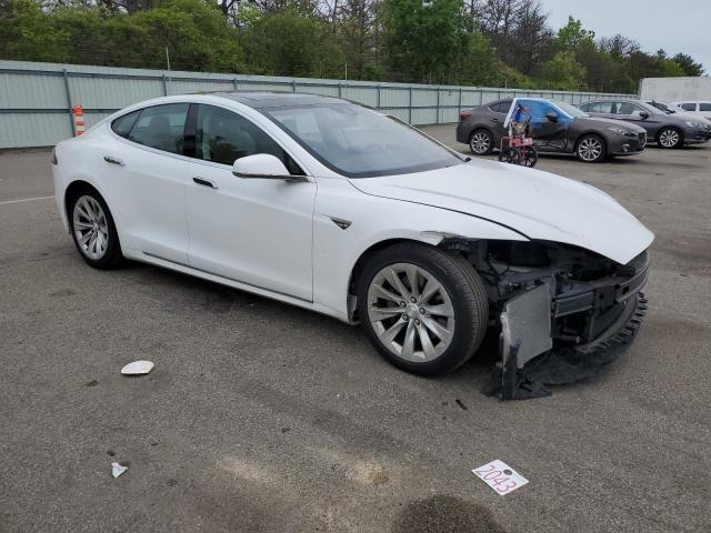 5YJSA1E20GF138039 - 2016 TESLA MODEL S WHITE photo 4