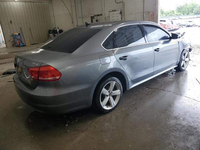 1VWBN7A35DC025831 - 2013 VOLKSWAGEN PASSAT SE 灰色 照片 3