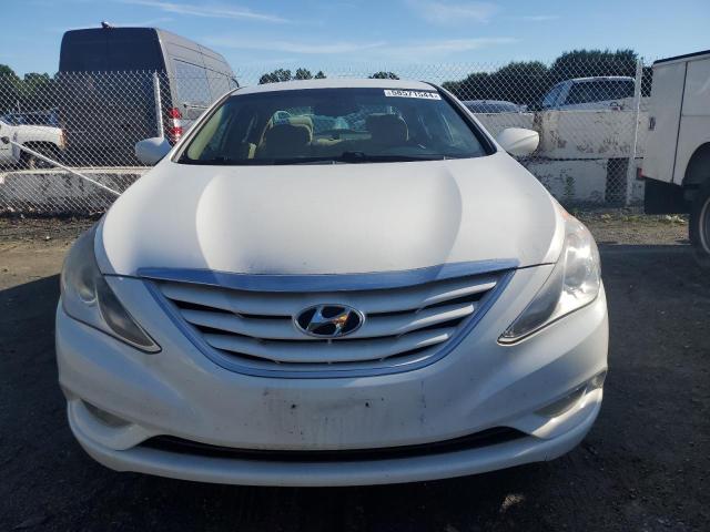 5NPEB4AC2DH724202 - 2013 HYUNDAI SONATA GLS WHITE photo 5