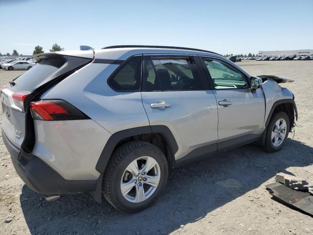 2T3P1RFV4MC237094 - 2021 TOYOTA RAV4 XLE SILVER photo 3