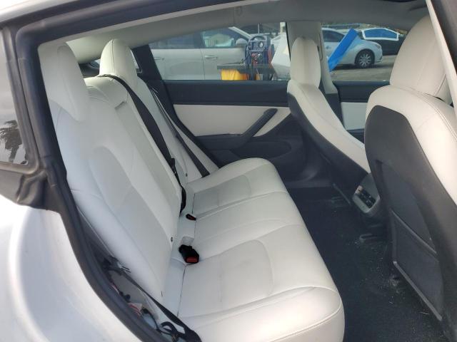 5YJ3E1EB4JF101155 - 2018 TESLA MODEL 3 WHITE photo 10