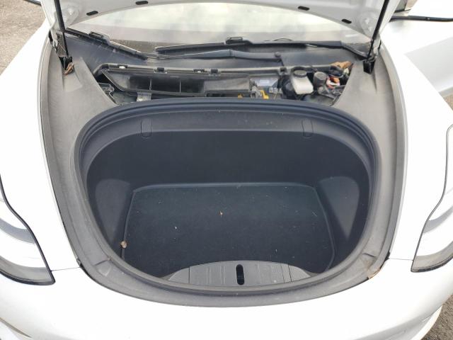 5YJ3E1EB4JF101155 - 2018 TESLA MODEL 3 WHITE photo 11