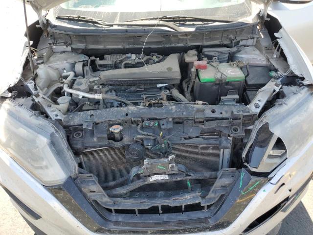 KNMAT2MV9JP504911 - 2018 NISSAN ROGUE S SILVER photo 12