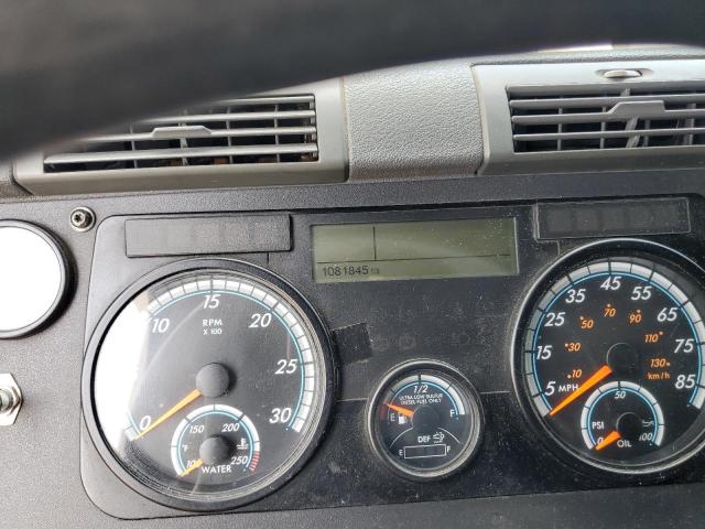 1FUJGLD55GLGV0258 - 2016 FREIGHTLINER CASCADIA 1 WHITE photo 8