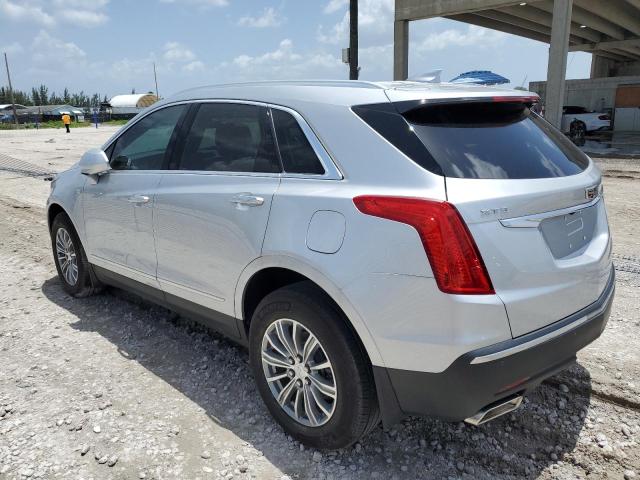 1GYKNCRSXJZ109489 - 2018 CADILLAC XT5 LUXURY SILVER photo 2