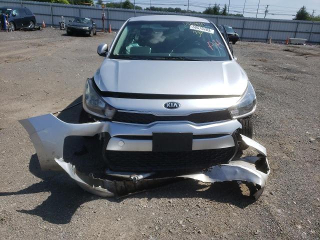 3KPA24AB5KE242797 - 2019 KIA RIO S SILVER photo 5