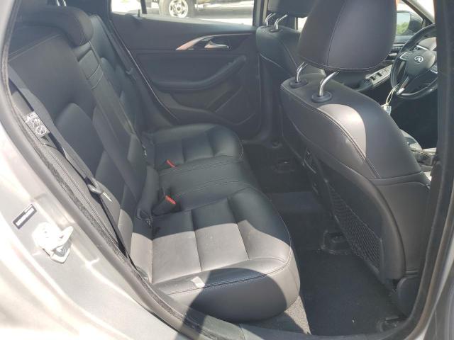 SJKCH5CP8JA059043 - 2018 INFINITI QX30 BASE SILVER photo 10