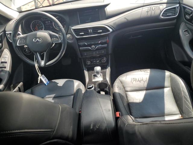 SJKCH5CP8JA059043 - 2018 INFINITI QX30 BASE SILVER photo 8