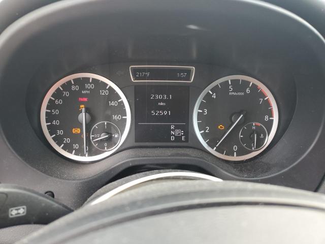 SJKCH5CP8JA059043 - 2018 INFINITI QX30 BASE SILVER photo 9