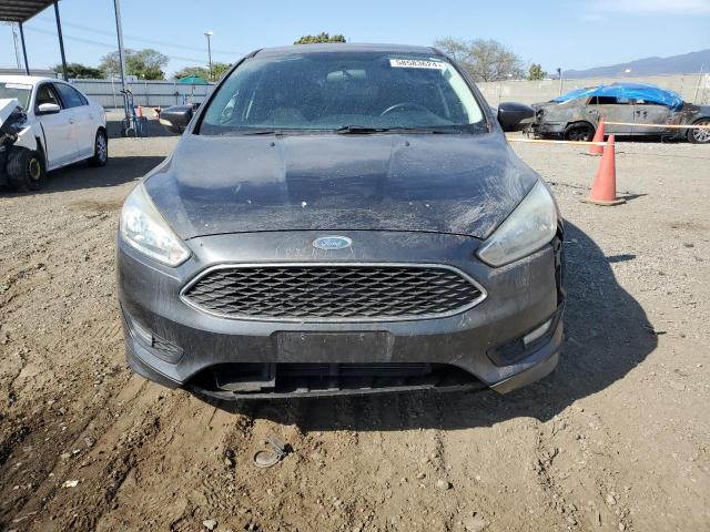 1FADP3FE4FL300431 - 2015 FORD FOCUS SE GRAY photo 5