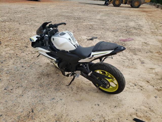 MH3RH15Y9JK004091 - 2018 YAMAHA YZFR3 A WHITE photo 3