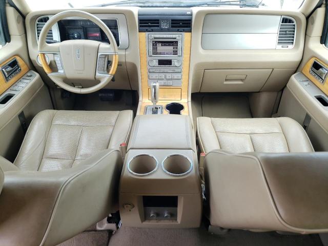 5LMFU28567LJ14998 - 2007 LINCOLN NAVIGATOR თეთრი ფოტო 8