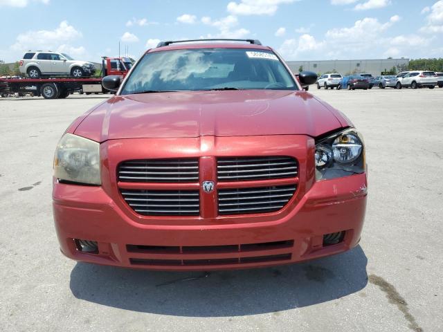 2D4FV47T76H179812 - 2006 DODGE MAGNUM SE RED photo 5