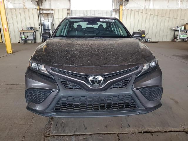 4T1G11AK7RU869763 - 2024 TOYOTA CAMRY SE NIGHT SHADE GRAY photo 5