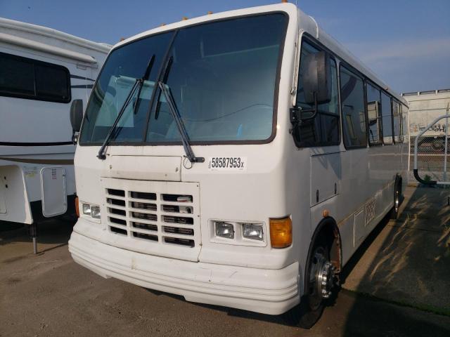 4UZAACBWX6CW51868 - 2006 FREIGHTLINER CHASSIS M LINE SHUTTLE BUS WHITE photo 1