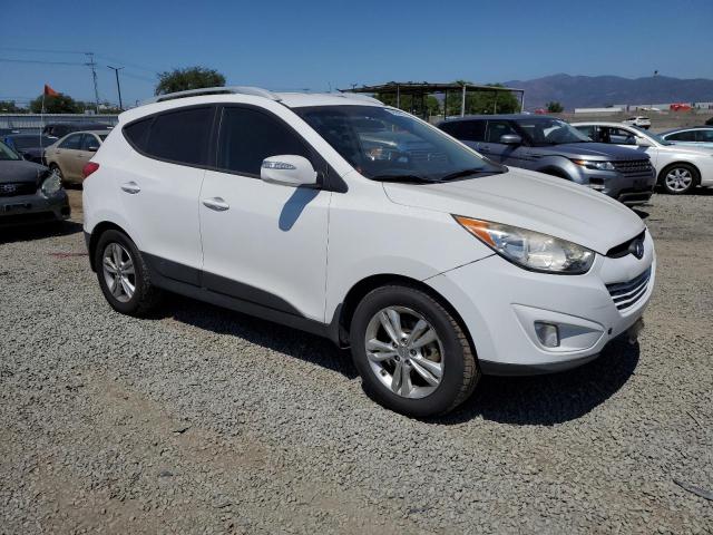 KM8JU3AC2DU753963 - 2013 HYUNDAI TUCSON GLS თეთრი ფოტო 4