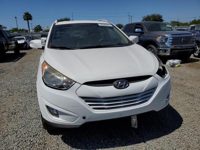 KM8JU3AC2DU753963 - 2013 HYUNDAI TUCSON GLS თეთრი ფოტო 5