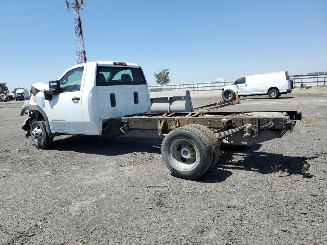 1GD38PE75MF280582 - 2021 GMC SIERRA C3500 WHITE photo 2