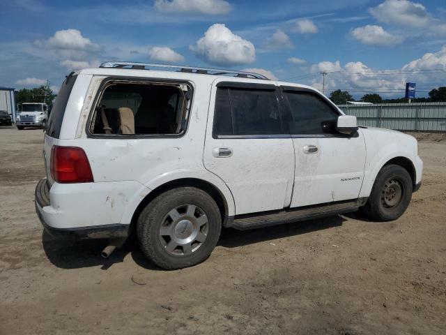 5LMFU28515LJ24173 - 2005 LINCOLN NAVIGATOR WHITE photo 3