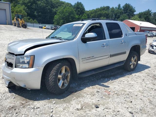 3GNTKFE71DG307637 - 2013 CHEVROLET AVALANCHE LT SILVER photo 1