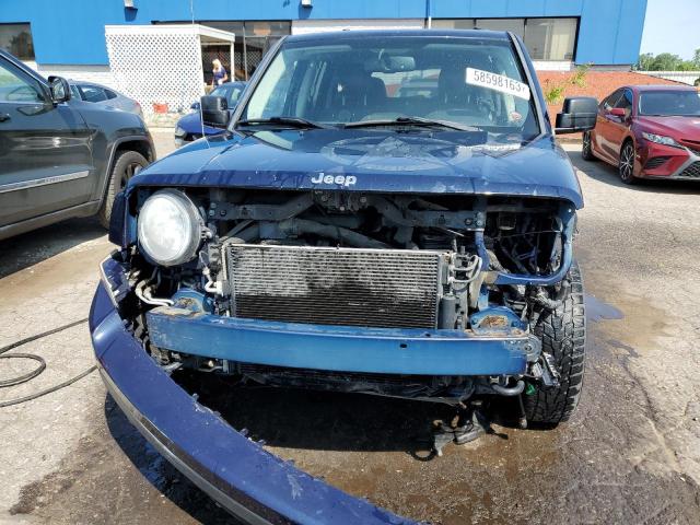 1C4NJRFB1DD281496 - 2013 JEEP PATRIOT LATITUDE BLUE photo 5