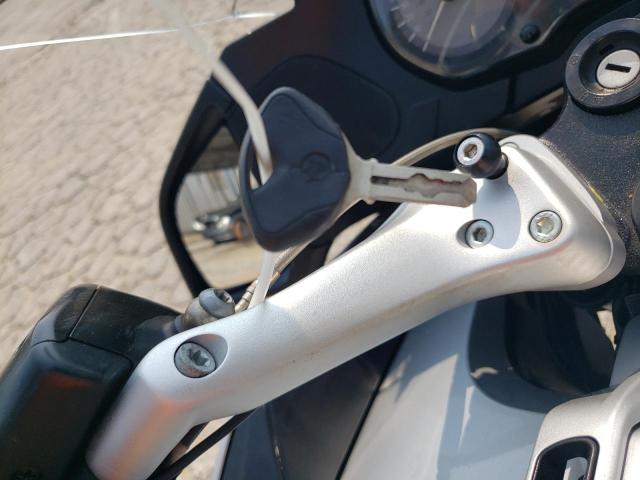 WB10388027ZT10633 - 2007 BMW R1200 RT SILVER photo 8