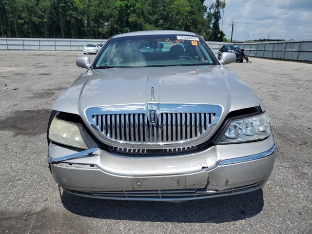 1LNHM83W03Y603523 - 2003 LINCOLN TOWN CARTIER SILVER photo 5