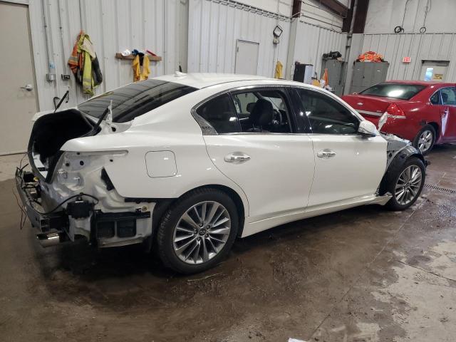 JN1EV7AR0JM438883 - 2018 INFINITI Q50 LUXE WHITE photo 3