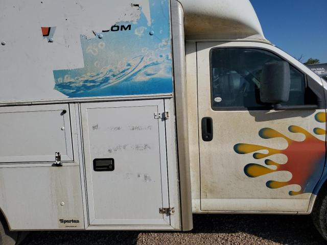 1GBJG31UX61215699 - 2006 CHEVROLET EXPRESS G3 双色 照片 11