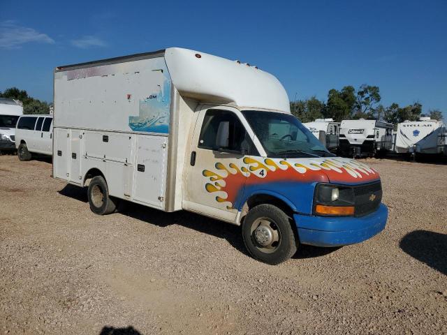 1GBJG31UX61215699 - 2006 CHEVROLET EXPRESS G3 双色 照片 4