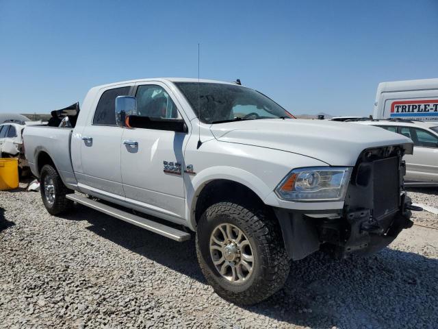 3C63R3ML6JG119166 - 2018 RAM 3500 LARAMIE WHITE photo 4