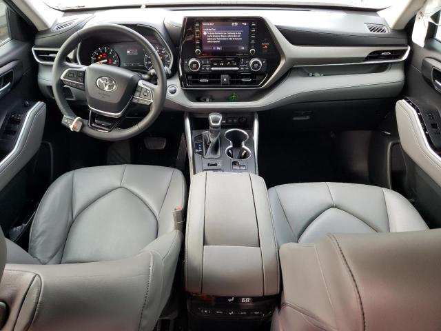 5TDGZRBH2LS504286 - 2020 TOYOTA HIGHLANDER XLE SILVER photo 8