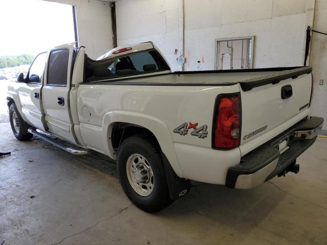 1GCGK23U34F147113 - 2004 CHEVROLET SILVERADO K2500 WHITE photo 2