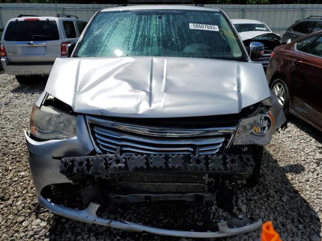 2A4RR8DG4BR604480 - 2011 CHRYSLER TOWN & COU TOURING L SILVER photo 5