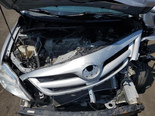 2T1BU4EE9CC810066 - 2012 TOYOTA COROLLA LE BASE SILVER photo 11
