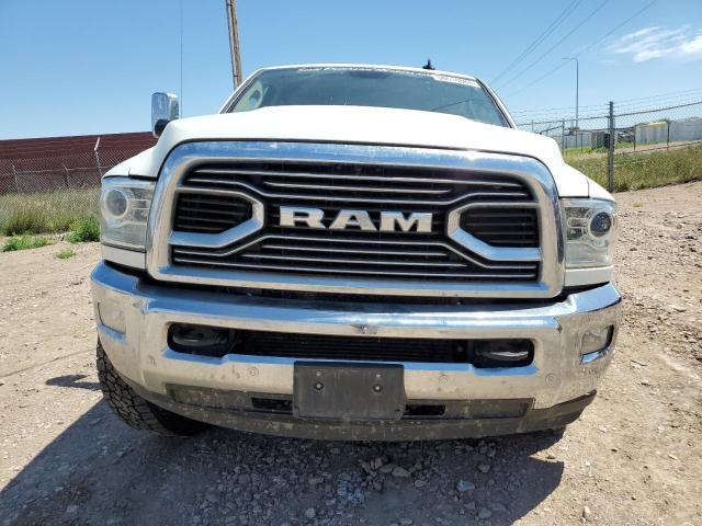 3C6UR5LL1JG304145 - 2018 RAM 2500 LONGHORN WHITE photo 5