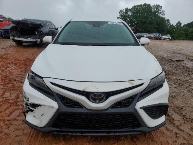 4T1G11AK4PU748668 - 2023 TOYOTA CAMRY SE NIGHT SHADE WHITE photo 5