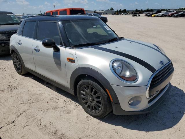 WMWXU1C5XG2D08887 - 2016 MINI COOPER SILVER photo 4